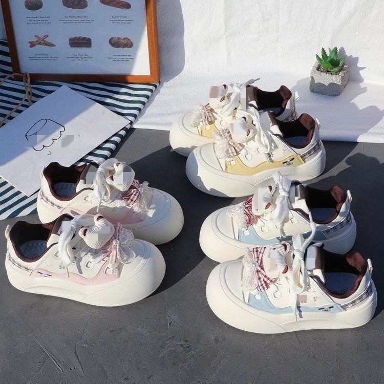Red popular nuevo zapatos blancos de mujer 2026 zapatos de pan ligeros con suela gruesa, todos los pares de alto valor de belleza, zapatos de muffin cómodos y lindos image 5