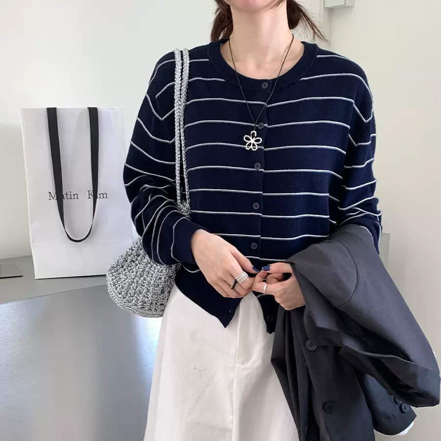 miu系深灰条纹针织衫女秋季2025新款韩版宽松百搭长袖毛织上衣