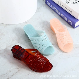 女式雨鞋;坡跟凉鞋;男式雨鞋