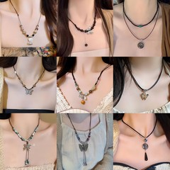新しい中国式のネックレスの蝶の数珠の百合の民族の風の平安は古風の漢服の復古の鎖の鎖を掛けて卸売りを飾ります。