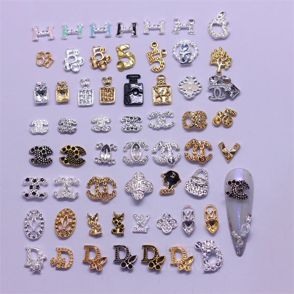 mixed metal accessory for manicure