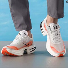 四季の新しいファッションスポーツシューズ HO KA ONE ONE Cielo X1 2.0 ロートップランニングシューズ男性と女性の靴
