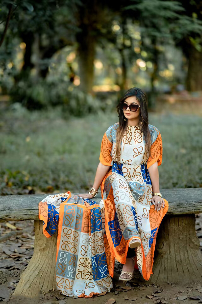 2025 primavera y verano nuevo Amazon venta rápida ropa malaya camisa de arena imitación seda brocado ropa de protección solar de vacaciones de playa