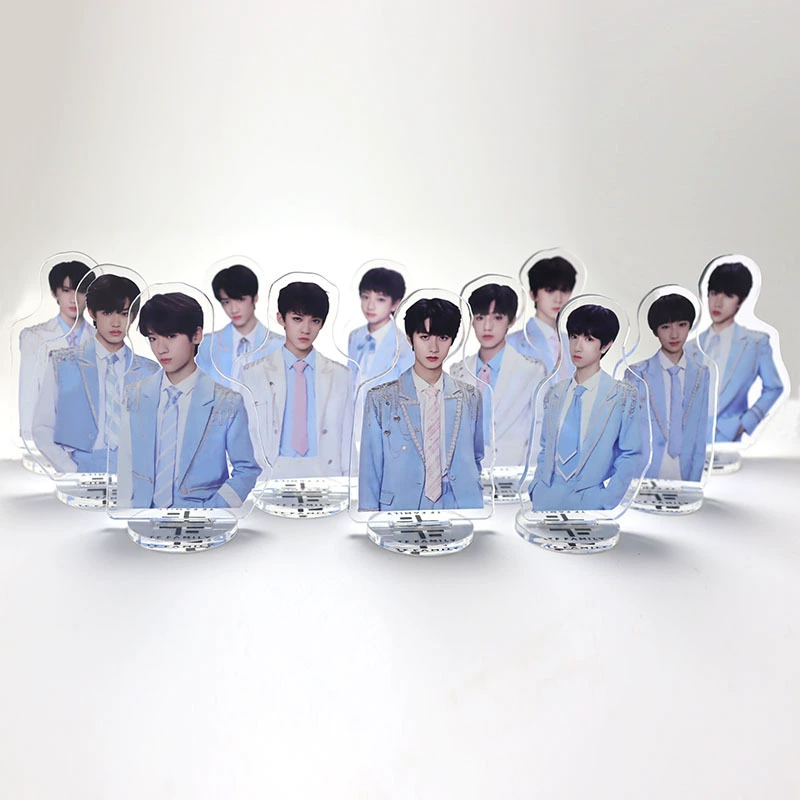 TF семья три поколения в форме человека небольшой стоящий бренд Чжу Чжисинь Су Синьхао Чжан крайний левый повесить Дэн Цзясинь прозрачные акриловые украшения