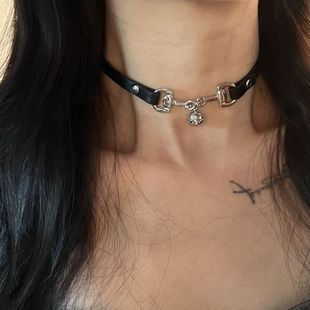 Collar Dark Sweet Cool Spice Girl Niche Design c2hoker Leather Bell Collar All-match Handsome Neck Chain Women