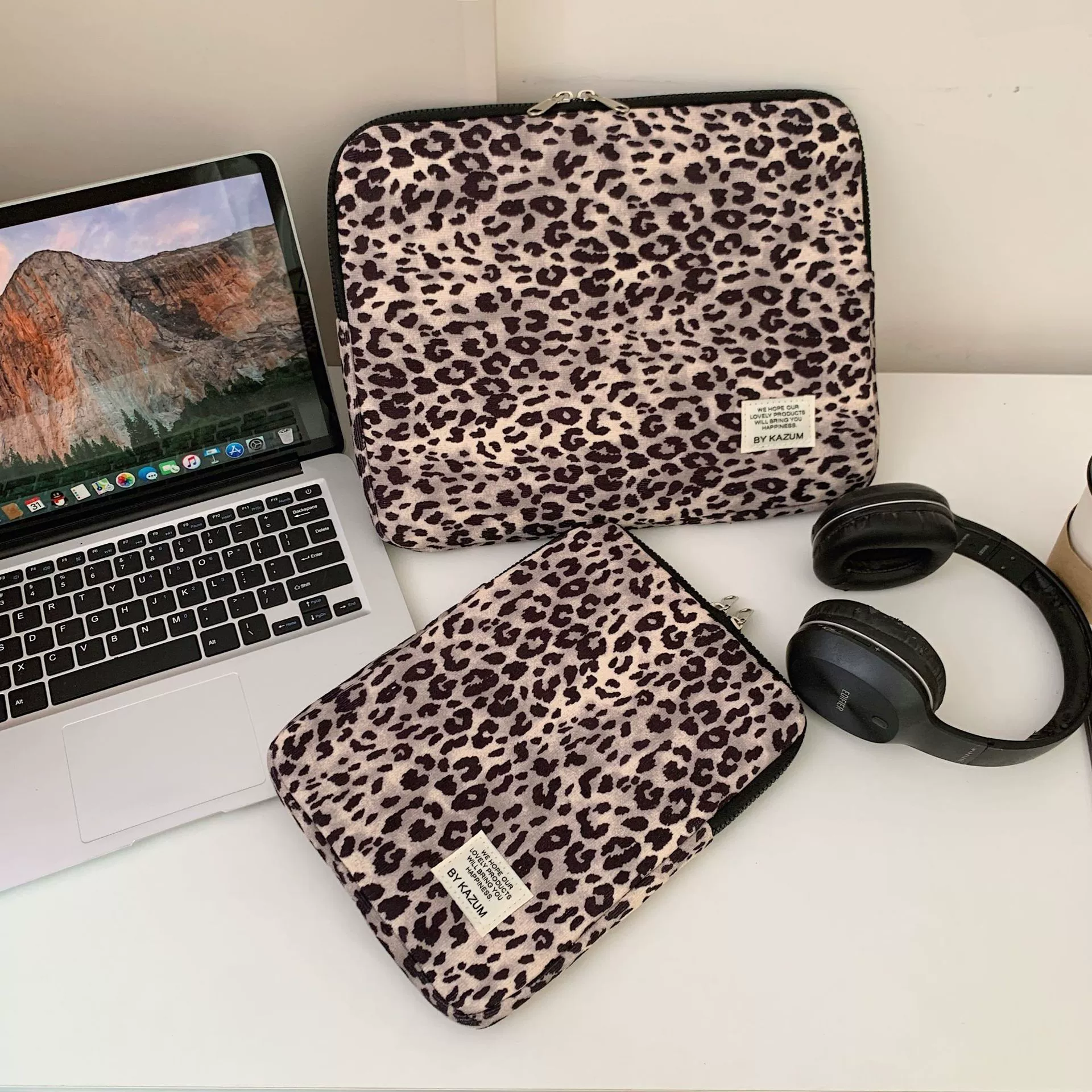 Brand laptop, tablet liner, storage system, 13/15, 15 inch