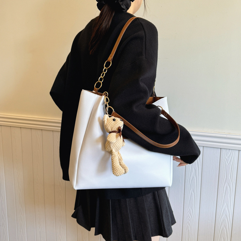 Alta sensación de gran capacidad bolso tote para mujeres 2024 nuevo estilo de moda color contrastante bolso de brazo universal bolso de hombro para mujeres