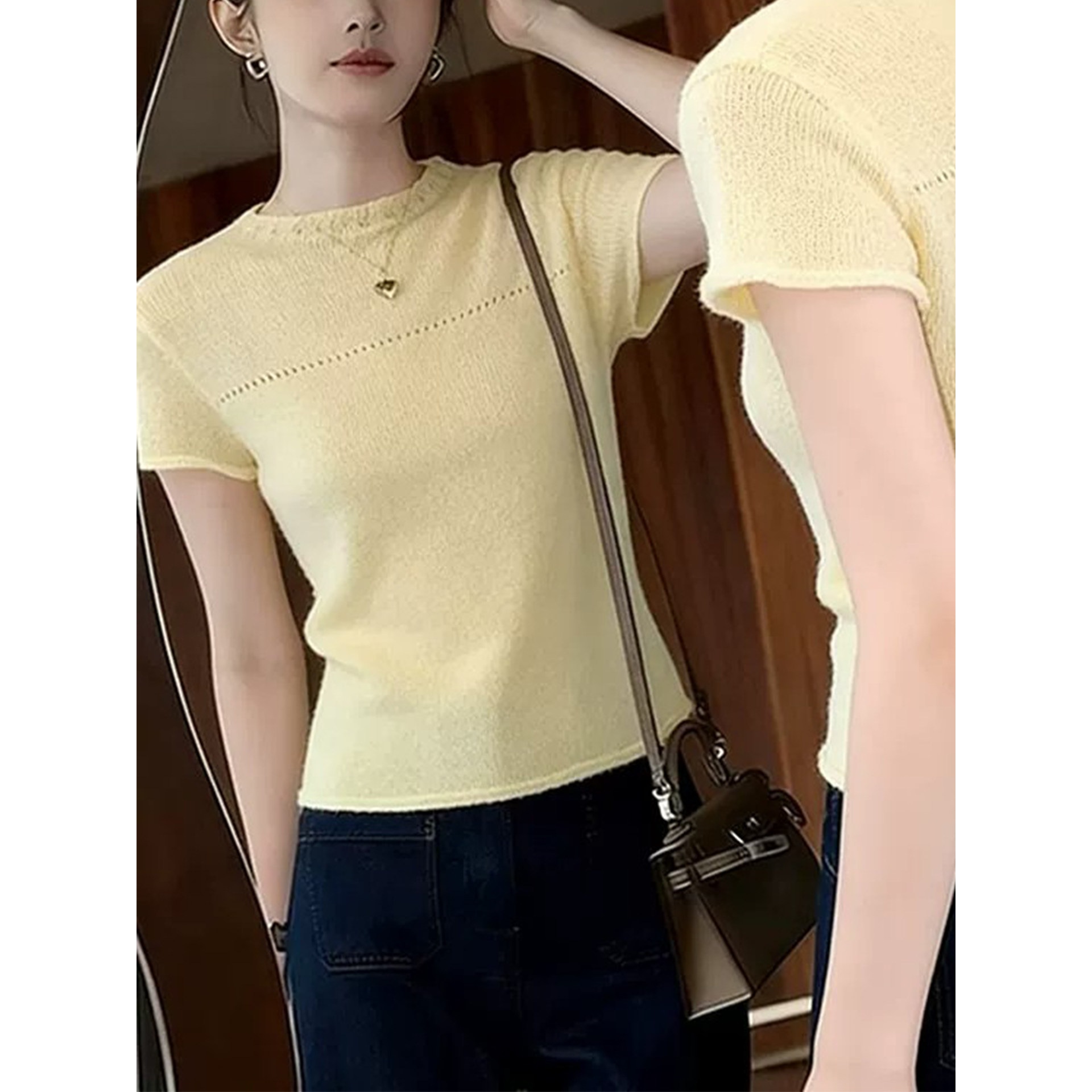 Fashionable knitted sweater with a round collar