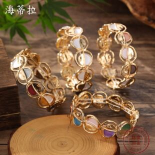 �羳�¿�m�Ų��U�ՈA�h�������CŮʿ���s�߼��в�ɫ�AƬƴɫ���