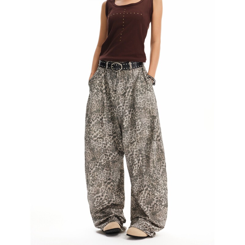 Trendy Street Leopard Print Scimitar Jeans for Women, Summer New Stylish Design, Loose Silhouette, Figure-Flattering Wide-Leg Pants
