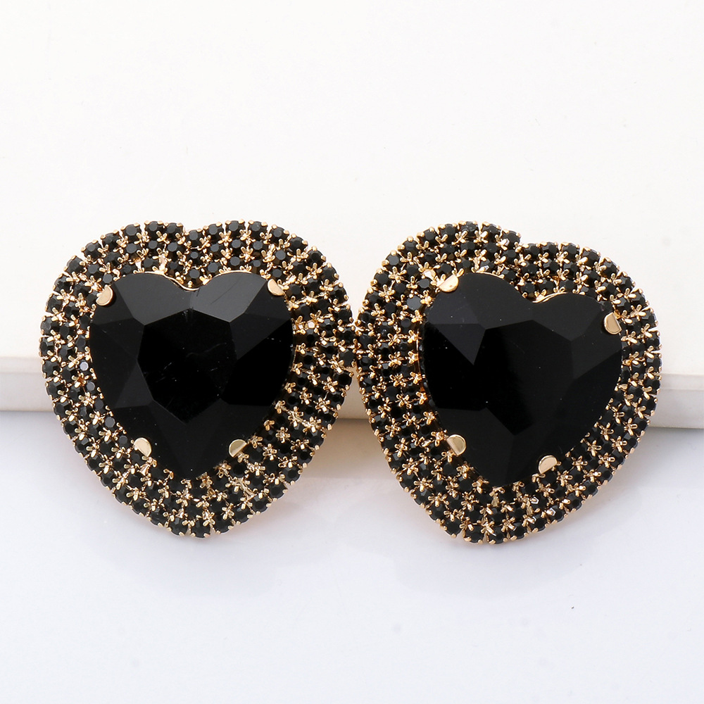 Boucles D&#39;oreilles Diamant En Alliage En Forme De Coeur display picture 4