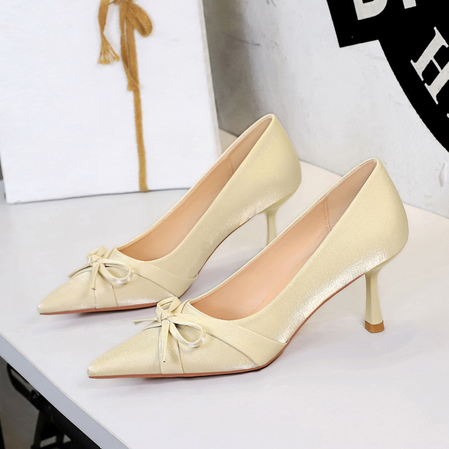 9527-1 French-style Fashionable High-heeled With Gold Silk Satin Bow, Pointed Toe, Shallow Cut, Slip-on, Thin Heel_vogvips.com