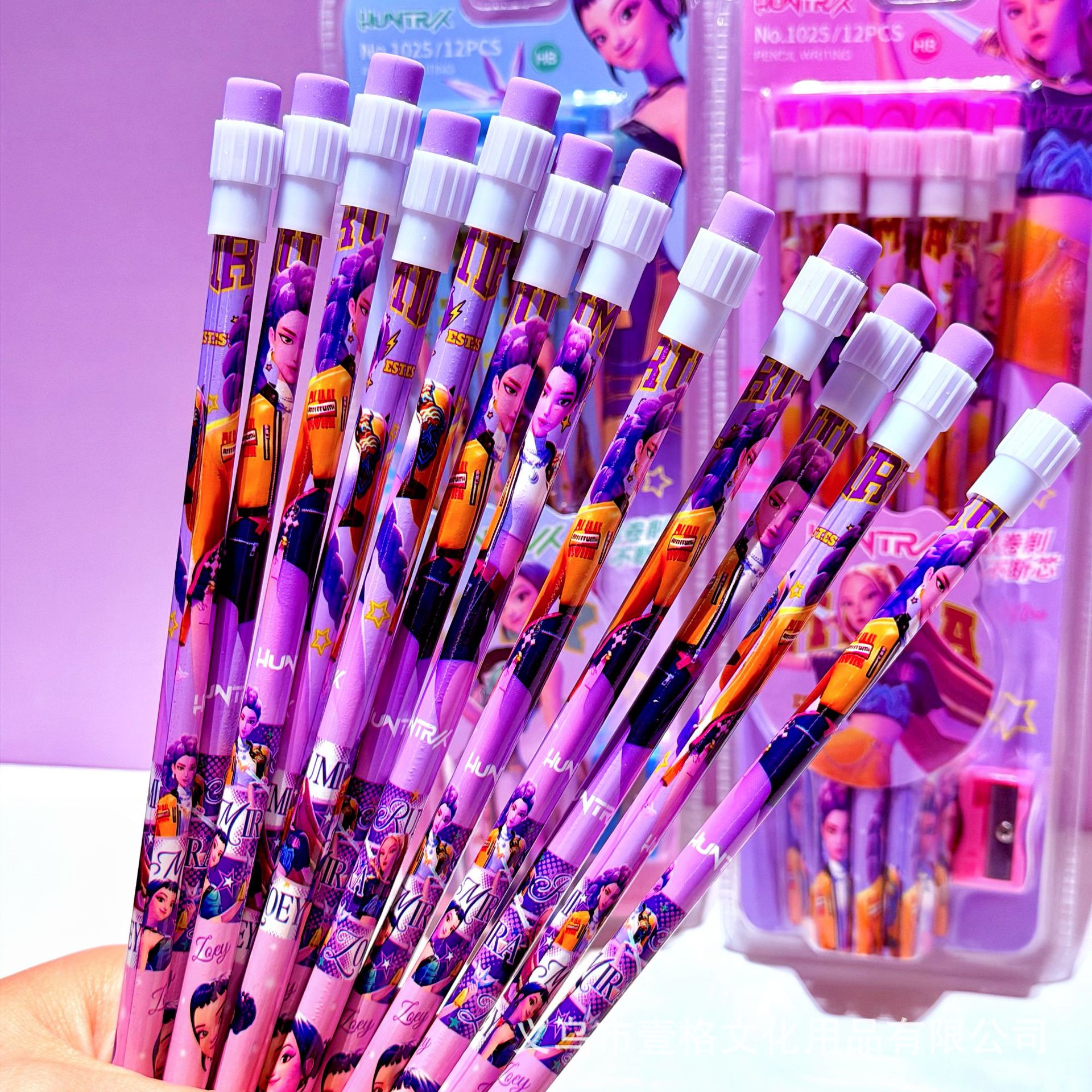 Caza de brujas gran cabeza de cuero juego de lápiz dibujos animados lindos K-POP varilla de madera de plomo continuo enrollamiento de lápiz para estudiantes