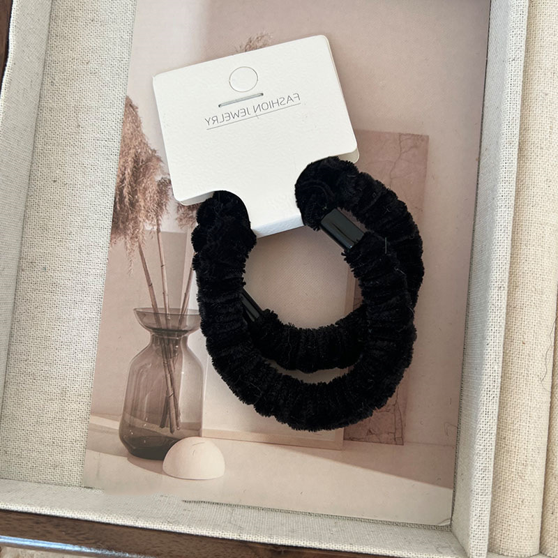 20g Weight Hair Tie Hair Accessories Type 1 Piece Quantity Daily Occasion Plush Material Solid Color, Horse Pattern Winter, Autumn, Autumn&Winter Season Women's Gender Simple Style Style Simple Style Women's Solid Color Horse Plush Hair Tie 12