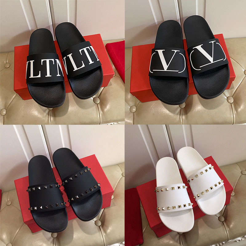 European Station Vietnamese Nigerian Men's Flats Slippers Trbottomy Brand Letter Outer Wear Rivet Flip-Flops Beach Sandals