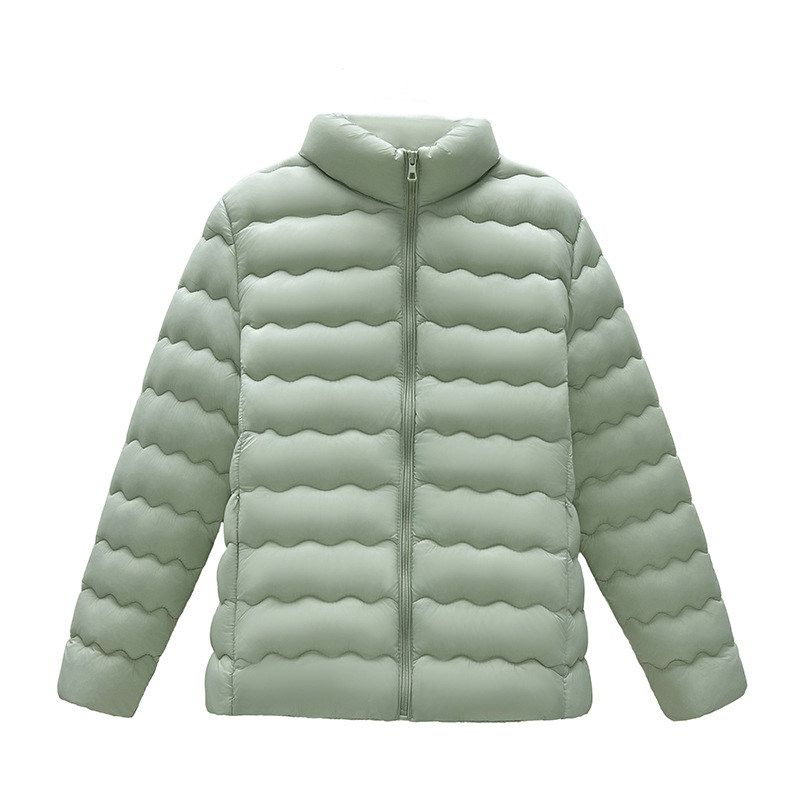 25 temperamento ligero y delgado ropa de damas gruesa 2025 invierno corto de mediana edad nuevo estilo casual abrigo de cuello ligero para mantener el calor