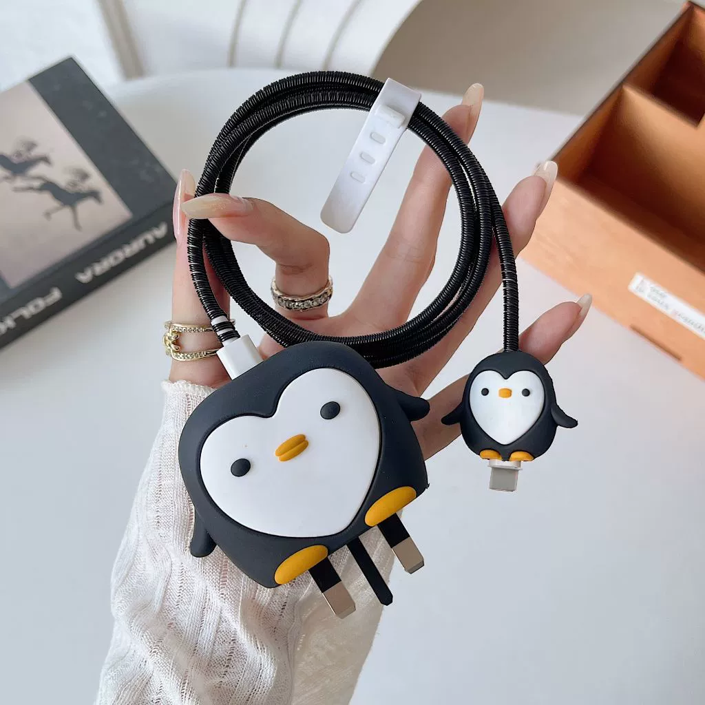 Электрический защитный чехол Black Penguin подходит для защитного чехла зарядной головки Samsung британского стандарта мощностью 25 Вт, чтобы предотвратить повреждение кабеля передачи данных.