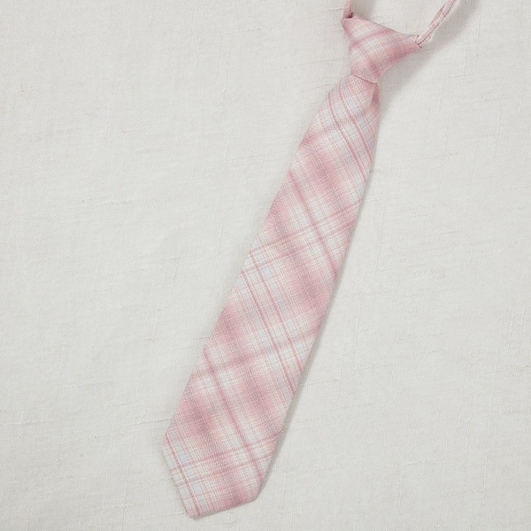 Milky tie