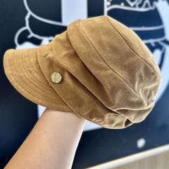 2025新款复古褶皱报童帽子女秋冬季百搭显脸小金属扣气质鸭舌帽潮