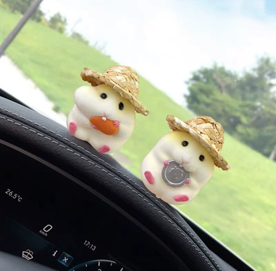 Car Central Console Car — Car ornaments - straw-hat-yellow-hamster-silver-carrot