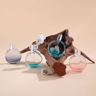 Manufacturer's Ready Stock 30ml Flat Round Glass Perfume Bottle, Repackaged Bottle Bayonet Spray Meets the Same Packaging