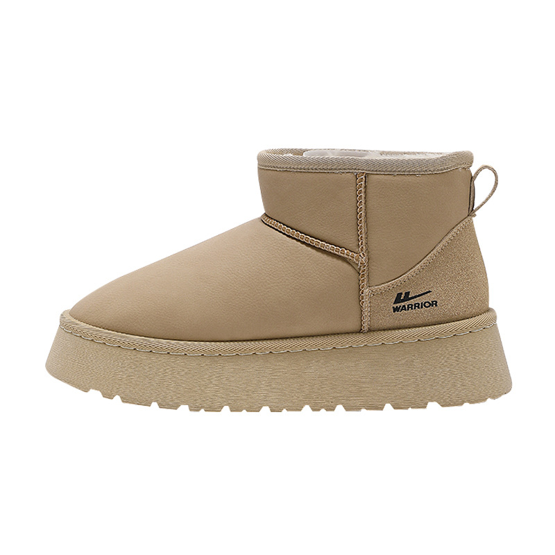Zapatos de pastel grueso de cuero calentado botas de nieve de invierno con nuevas botas cortas de algodón puro de viento minimalista zapatos de mujer