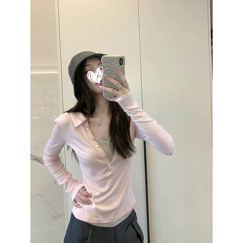 YIDENG ファッショナブルなスリムフィットフェイクツーピース Tシャツ 2025 新しいファッショナブルなコントラストカラー V ネックボトム長袖女性|undefined