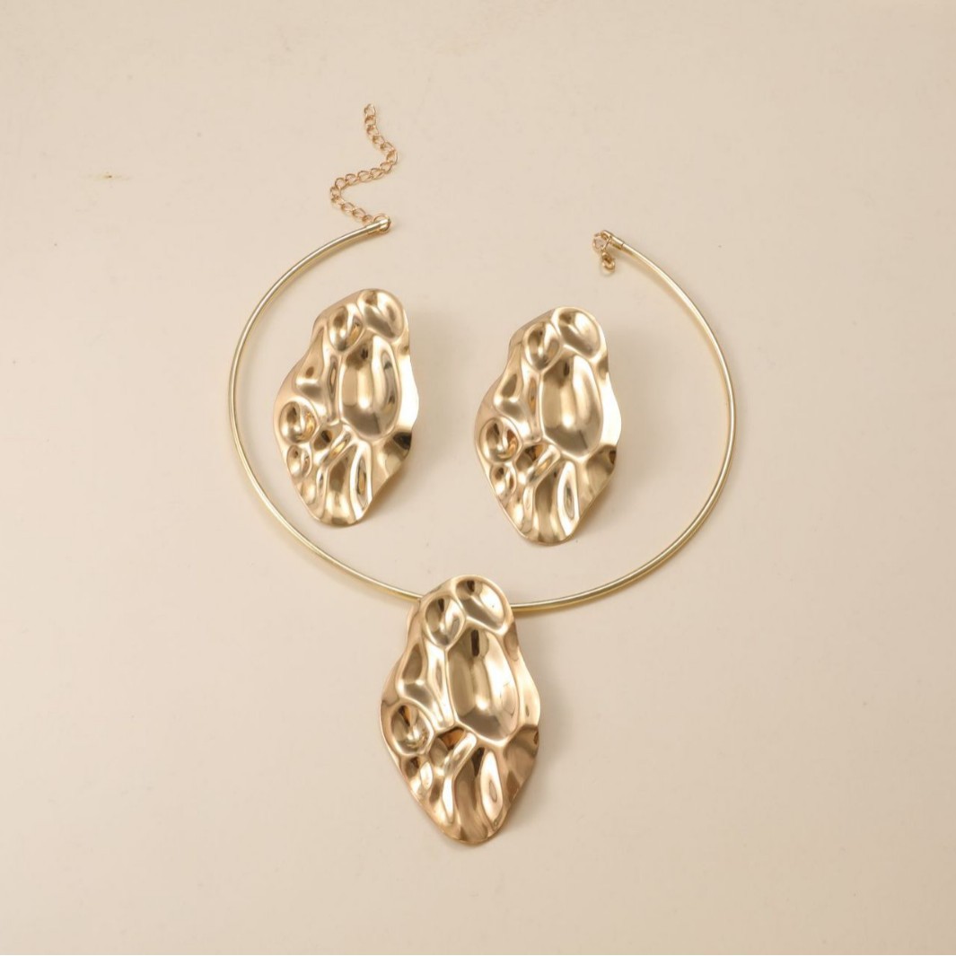 Elegante agua ondulada de aluminio disco aretes collar conjunto de diseño minimalista pernos de aretes metálicos fríos aretes de aretes