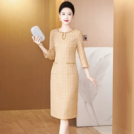 连衣裙;中老年连衣裙;中老年休闲套装