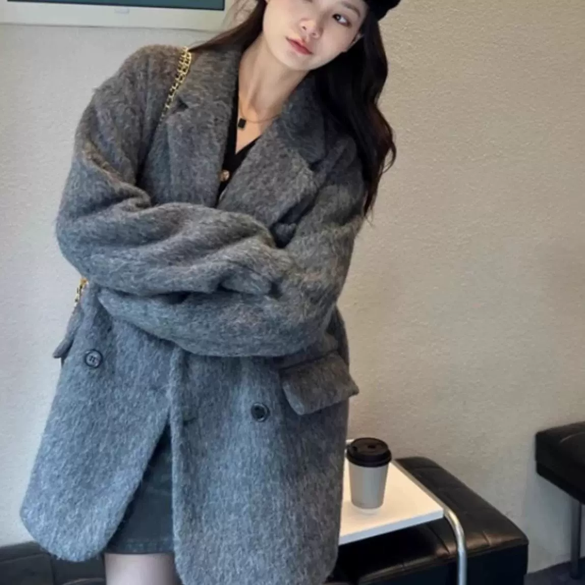 2024 новый осенний и зимний смысл маленький серый шерстяной шерстяной толстый короткий костюм пальто женское пальто