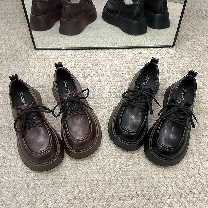 Zhuoshi estilo bizcocho zapatos de cuero de suela gruesa zapatos de mujer 2025 primavera nuevo estilo negro con cordones zapatos casuales estilo británico
