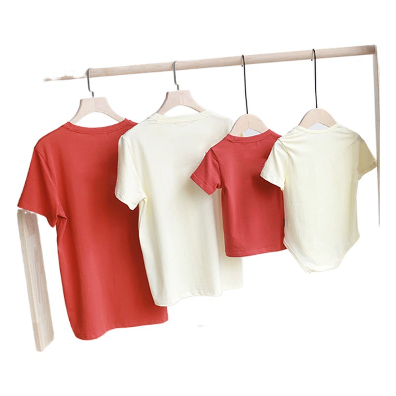 Большое количество чистого T сто дней одежды родителей и детей Ся Ицзя три или четыре футболки с короткими рукавами и черным семейным портретом фотостудии