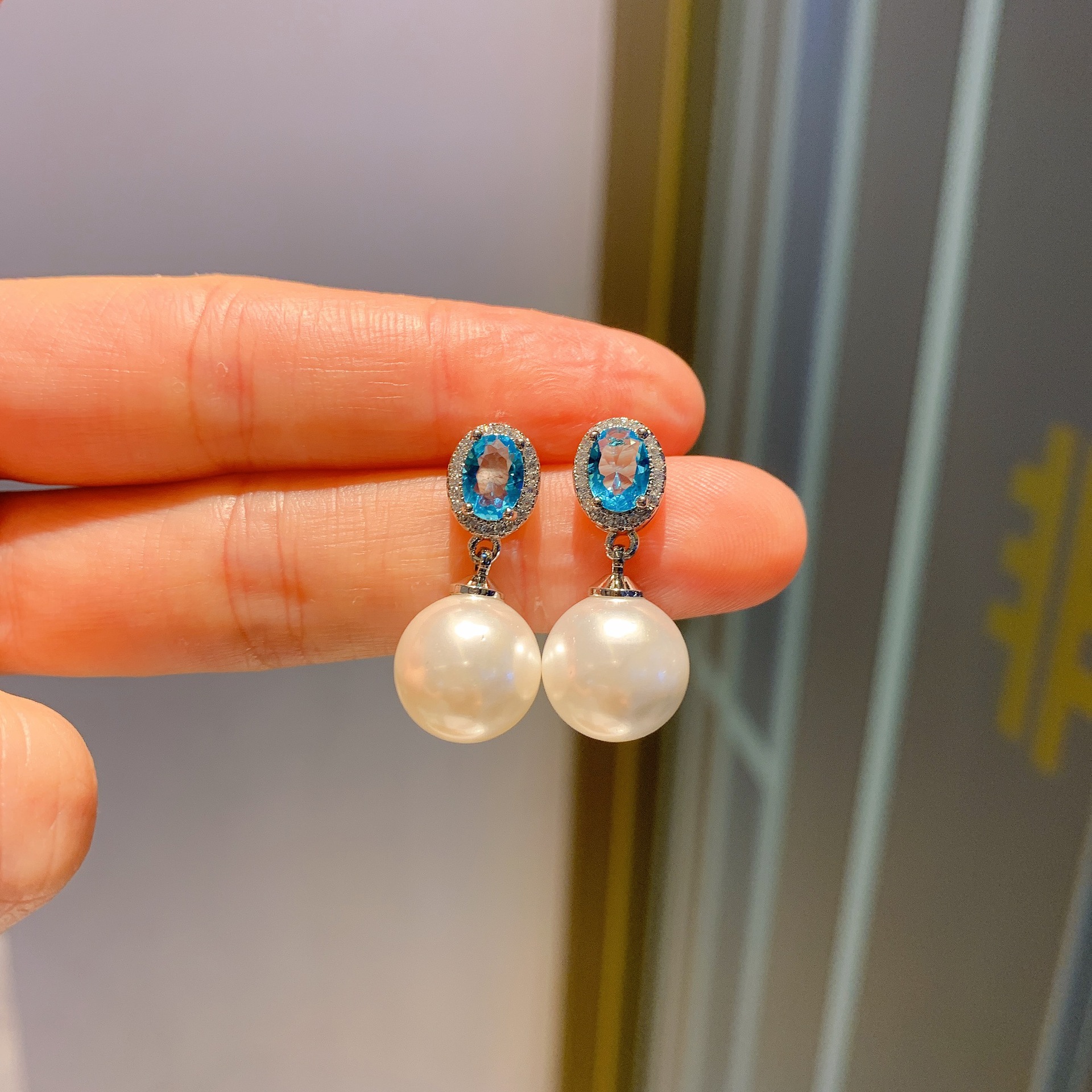 Retro Round Pearl Artificial Gemstones Pearl Womenu0027S Drop Earrings 1 Pair
