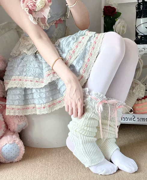 Hole white socks fan tape