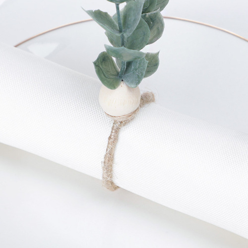 Creative simulated eucalyptus leaf branches napkin buckle ecological hotel napkin ring red wine hemp rope cloth ring manufacturer wholesale