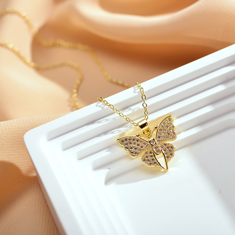 Fashion Butterfly Copper Gold Plated Artificial Rhinestones Pendant Necklace 1 Piece
