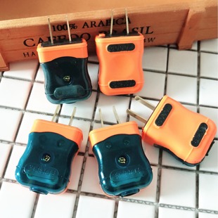 One dollar blue transparent plug two-stage plug household plug one dollar store supply