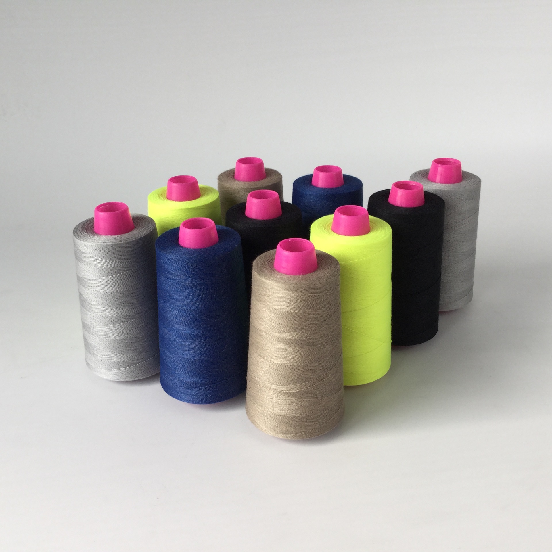 제조업체는 텐트용 재봉실, 방수실, 방수 팽창실, 전기차 레인커버 재봉실, 방수 재봉실을 공급합니다.