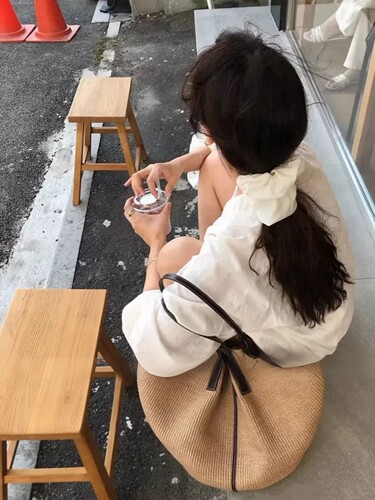 Spring and Summer New Travel Beach Minority Design Large Capacity Tote Bag Single Shoulder Woven Tote Vacation Grass Woven Women's Bag