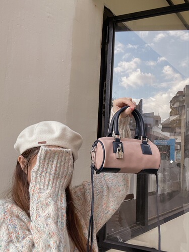 Recommended by the owner!  IAC homemade suede and leather lock decorated mini cylindrical bag crossbody mobile phone bag