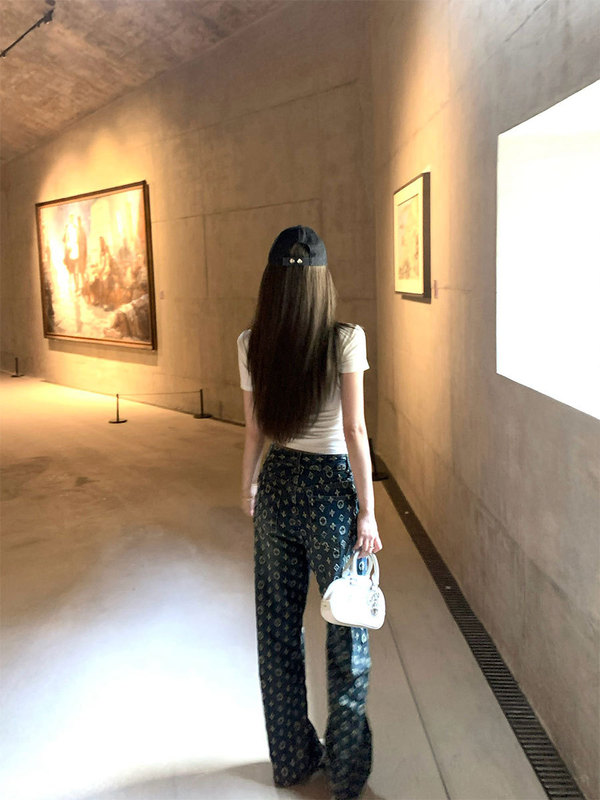 titi小姐姐【新款私服裤】牛仔裤女宽松显瘦复古提花中腰直筒长裤|undefined
