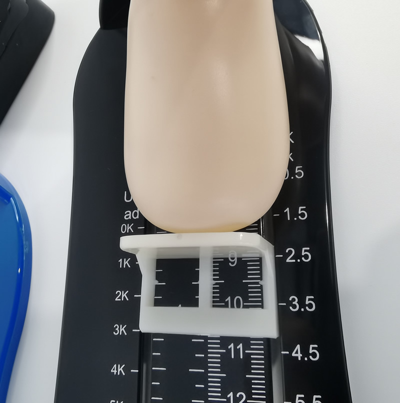 阿迪耐克量脚器