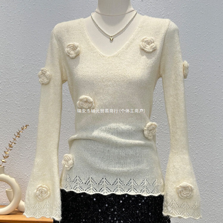 Gentle style, slim-fit long-sleeve base layer, 3D camellia knit sweater for women, V-neck, slightly flared cuffs, and hollow lace detailing Gentle style, slim-fit long-sleeve base layer, 3D camellia knit sweater for women, V-neck, slightly flared cuffs, and hollow lace detailing