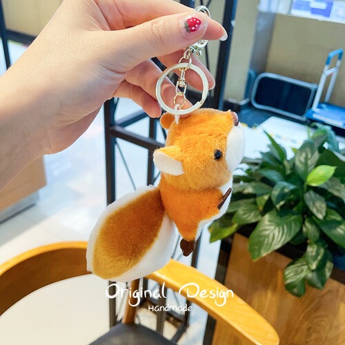 Autumn and winter squirrel keychain pendant for men and women, cute couple bag pendant, cartoon brooch, plush doll toy