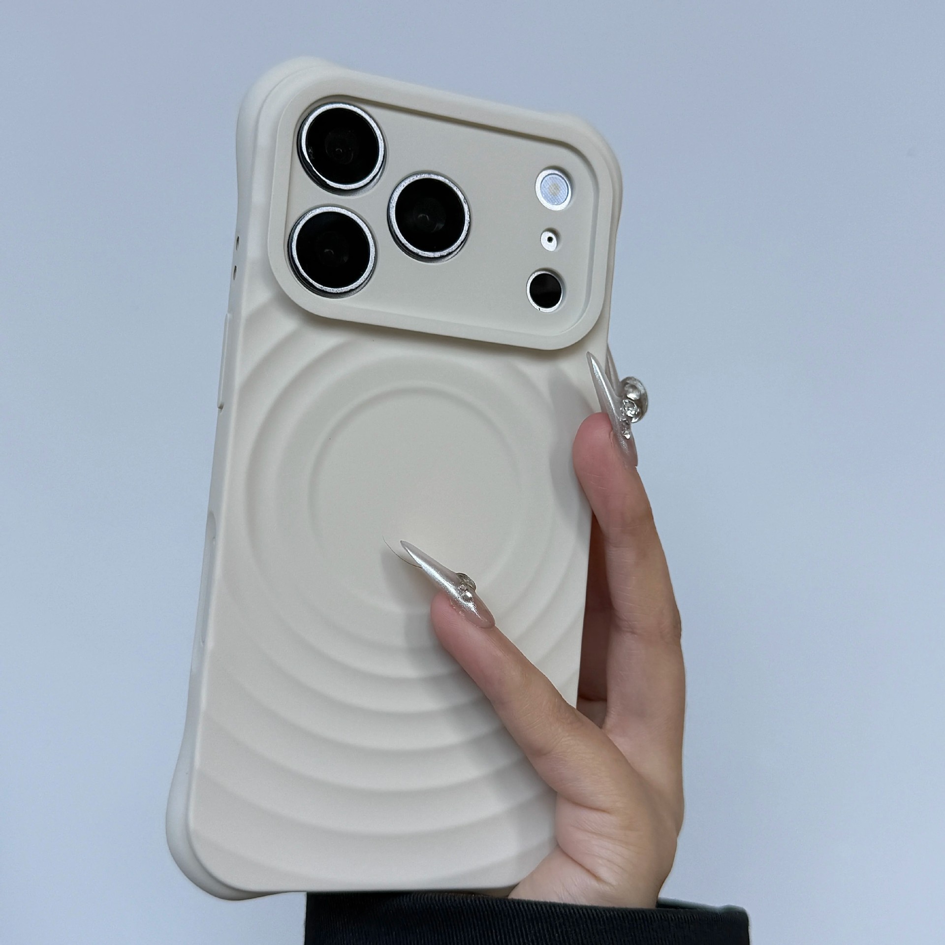 Precision Hole Wave-Pattern Magnetic Suction Case Suitable for Apple 17 Pro Max Trendy Phone Case iPhone 15 Pro Protective Cover