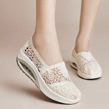 蕾丝摇摇鞋女2022夏季新款网面透气厚底一脚蹬气垫运动休闲妈妈鞋