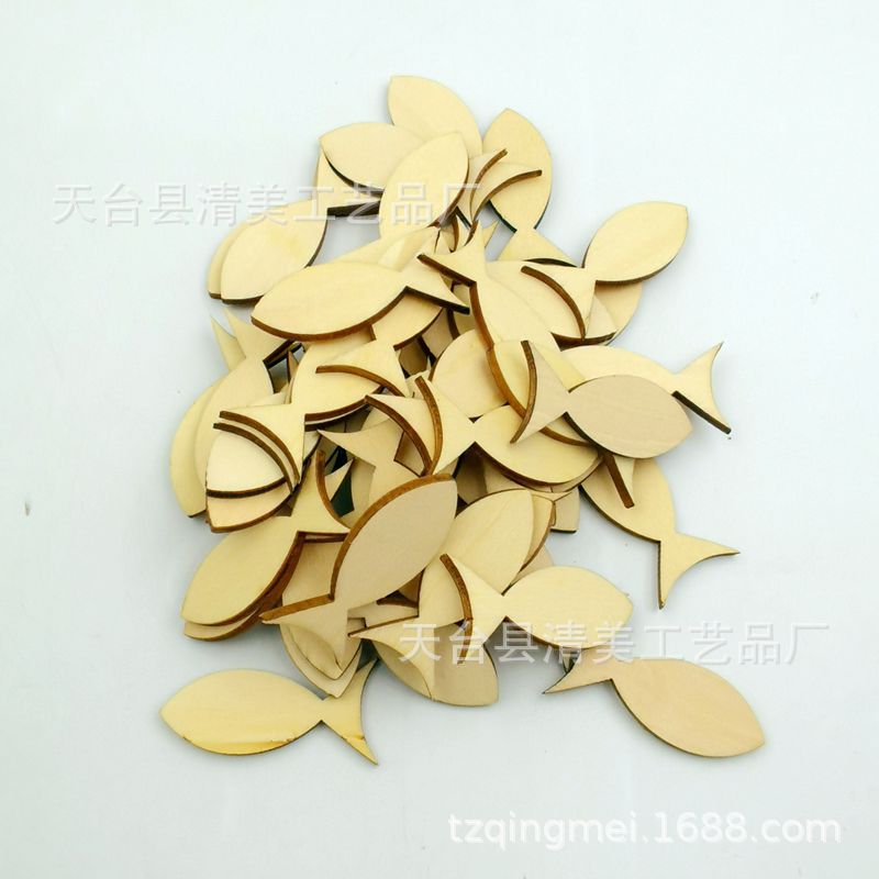 Pescado sólido de madera de 40*19mm Tablero de madera de tilo decorativo Pescado sólido 50 piezas por paquete