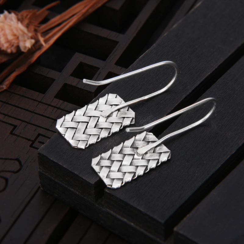 Fashion Personality Woven Diamond Plaid Earrings