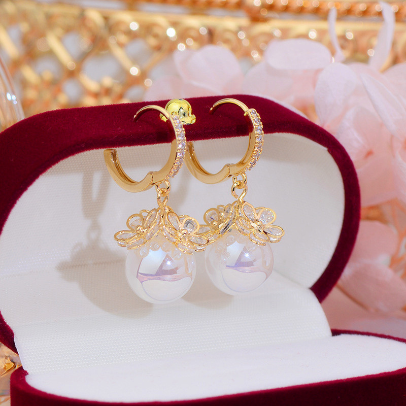 10g Weight Artificial Gemstones Inlay Material Drop Earrings Classification 1 Pair Quantity Street Occasion Metal Material Round Pattern Women'S Gender Rhinestone, Tassel, Plating Design Sweet Style 1 Pair Sweet Round Metal Rhinestone Tassel Plating Artificial Gemstones Women's Drop Earrings 2