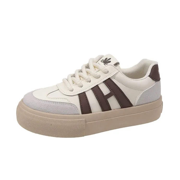 Zapatos blancos 2025 nuevo estilo de primavera y otoño nicho de diseño retro de altura de skate zapatos deportivos de moda casual